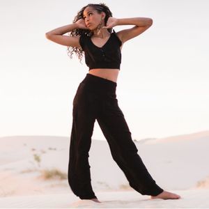 American Threads Two Piece Pant Set | Small | Black